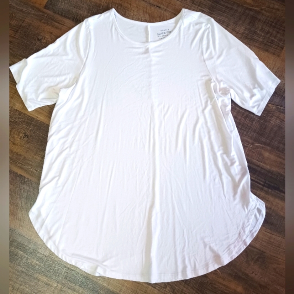 Torrid White Super Soft Knits Tee Size 4 (4X)